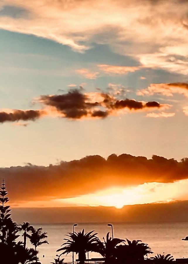 Sunset Over The Sea Playa de las Americas (Tenerife) Exterior foto
